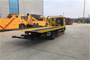 阿合奇非事故拖车