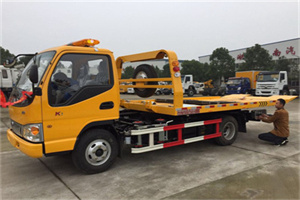 阿合奇哪里有拖车服务