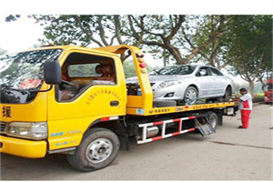 阿合奇附近24小时汽车拖车服务热线