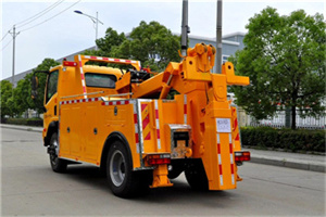 阿合奇高速路拖车费